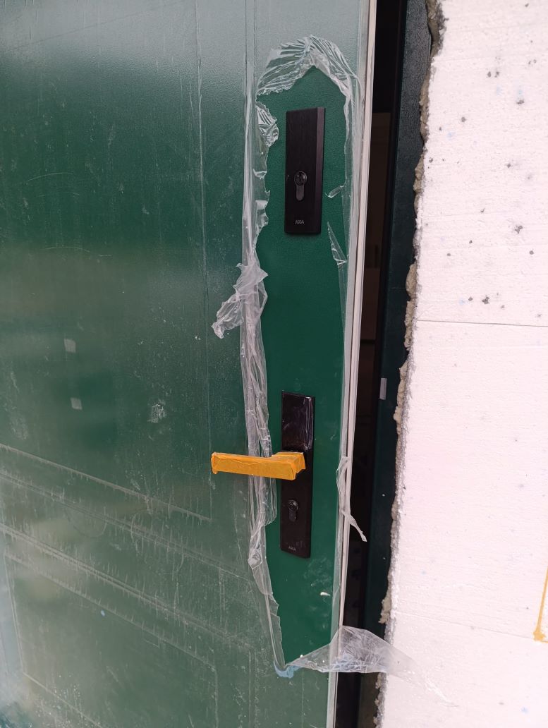 Drzwi zewnętrzne Stal PREMIUM+72 T32 zielone RAL 6005 (1).jpg (95 KB)